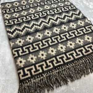 Tumi Peru Alpaca Wool Throw Blanket Gray Black 49"x60" Aztec Southwestern Fringe